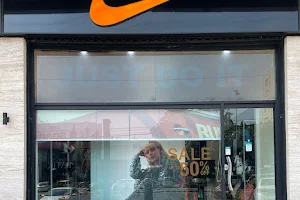Nike Xinua Mall image