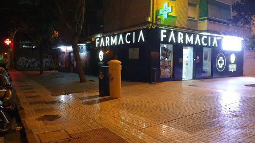 Farmacia abierta Málaga La Botica de Doña Ana Farmacia abierta 13 horas en Málaga