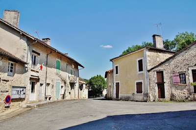 Mairie à Biras