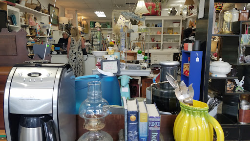 Thrift Store «The Fix Thrift Shop», reviews and photos, 1210 Capital Cir SE, Tallahassee, FL 32301, USA