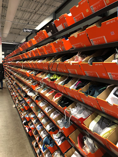 Clothing Store «Nike Clearance Store», reviews and photos, 5209 International Dr, Orlando, FL 32819, USA