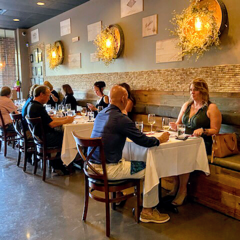 Wine Bar «Water into Wine, Bistro & Lounge», reviews and photos, 607 N Campbell Station Rd, Knoxville, TN 37934, USA