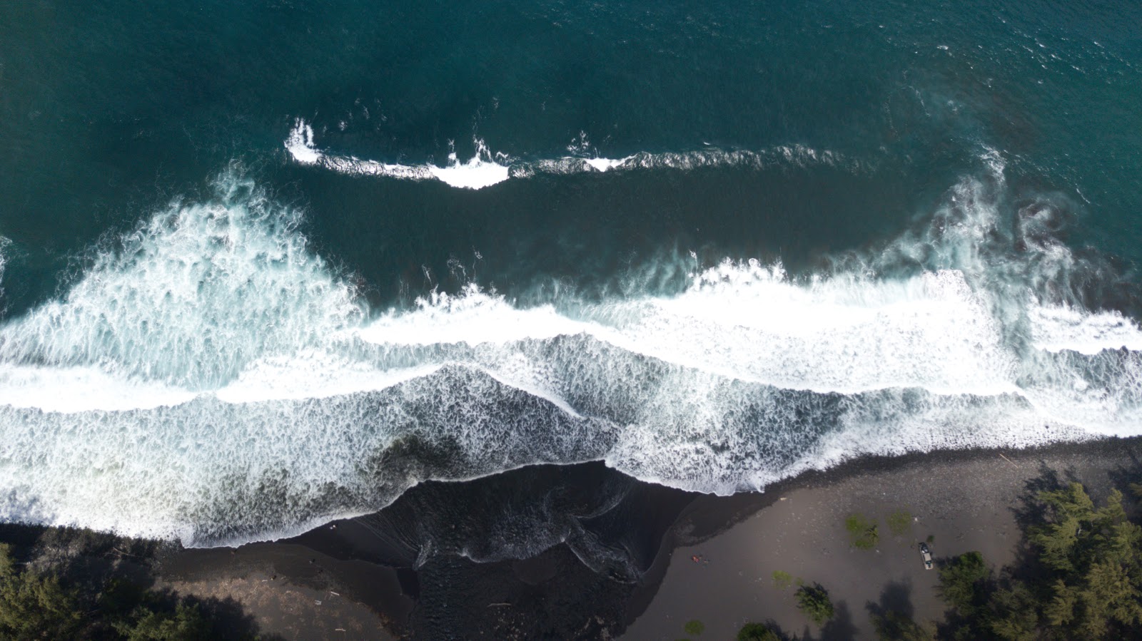 Foto van Waipi'o Black Sand Beach en zijn prachtige landschap