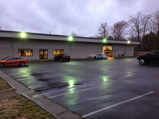 Auto Body Shop «H & T Collision Center LLC», reviews and photos, 2469 Castleton Commerce Way, Virginia Beach, VA 23456, USA