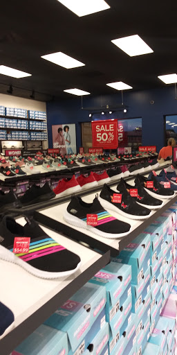 SKECHERS Warehouse Outlet