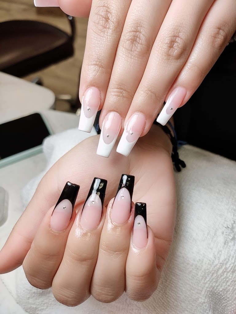 Paris Nail Spa 01843