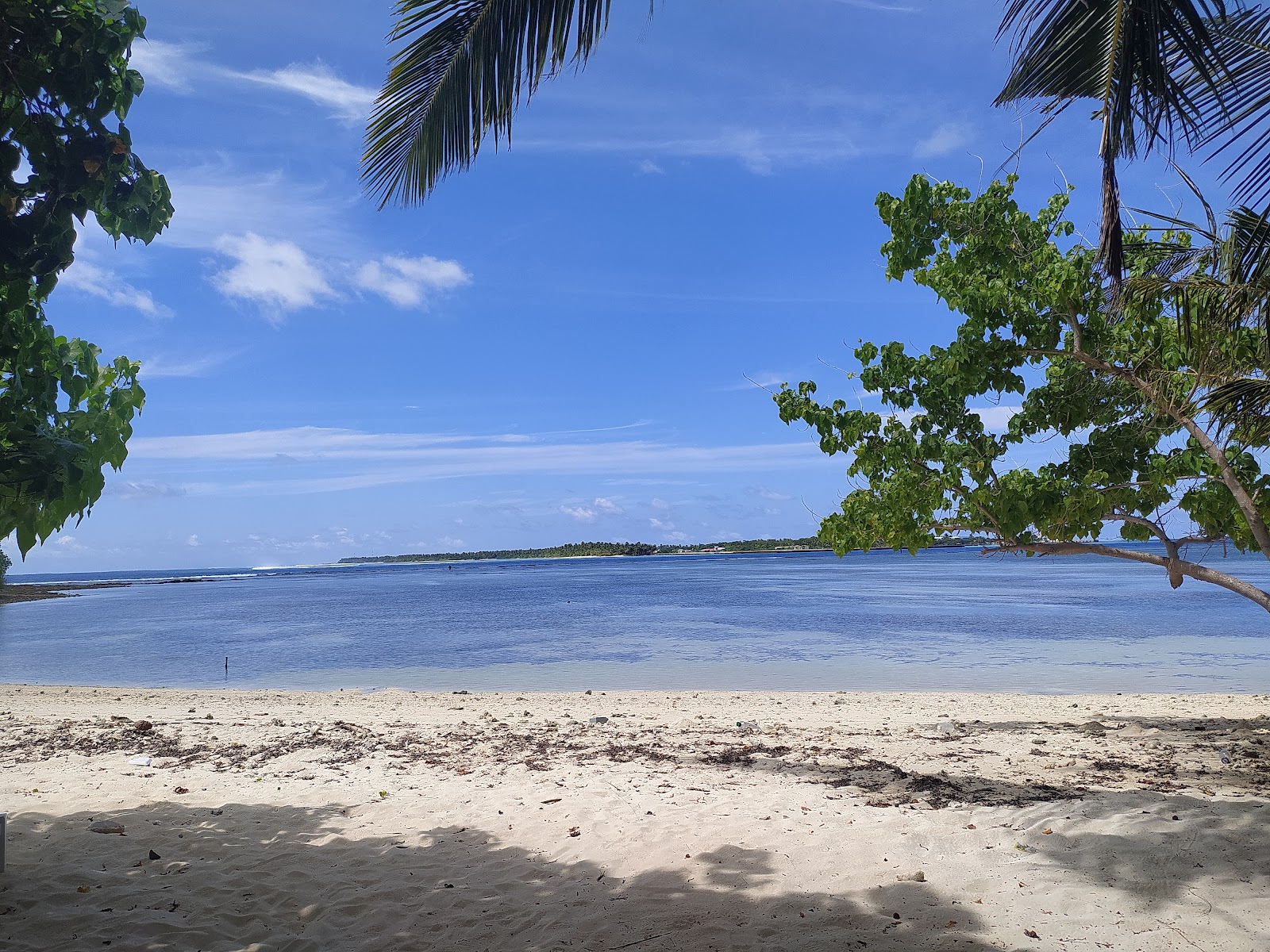 Foto van Valhagandaa Beach en de nederzetting