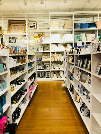 Department Store «Century 21 Department Store», reviews and photos, 61-35 Junction Blvd, Rego Park, NY 11374, USA