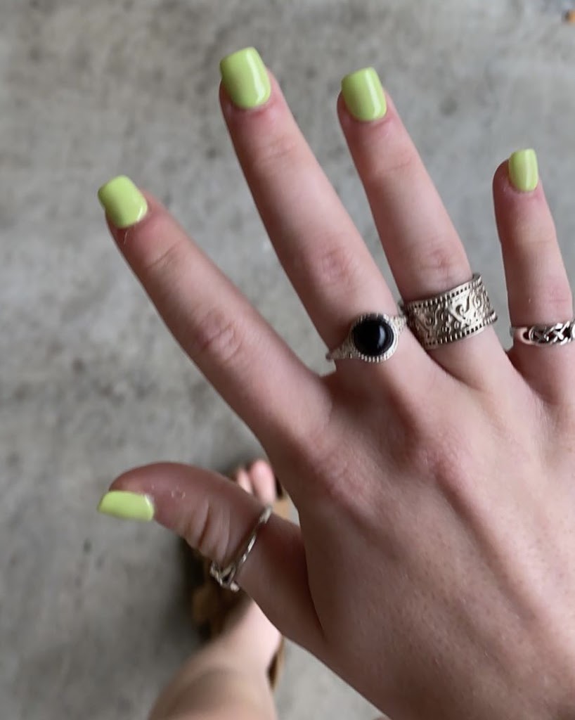 Hot Nails Salon 96740
