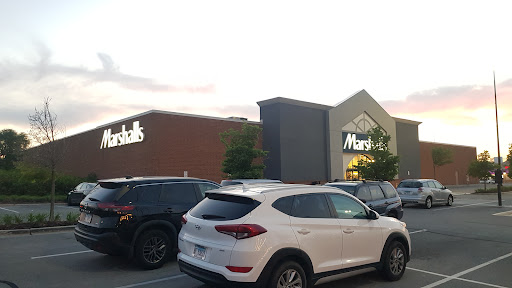 Shopping Mall «Riverpoint Center», reviews and photos, 1730 W Fullerton Ave, Chicago, IL 60614, USA