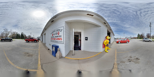 Used Car Dealer «Harris Boyz Auto», reviews and photos, 2115 S Riverside Dr, Iowa City, IA 52246, USA