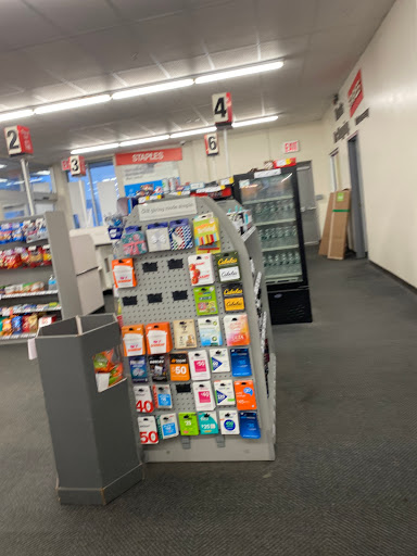 Office Supply Store «Staples», reviews and photos, 24-41 31st St, Astoria, NY 11102, USA