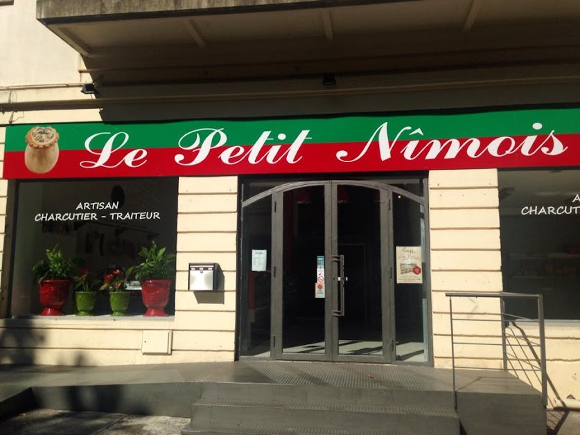 Le Petit Nîmois Spécialiste du Petit Pâté Nîmois à Nîmes