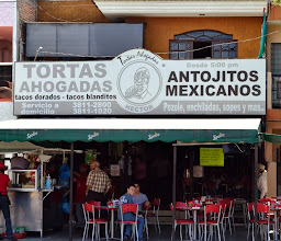 Tortas Ahogadas El gordo Robert photo
