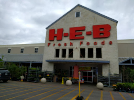 Grocery Store «H-E-B Grocery», reviews and photos, 407 S Adams St, Fredericksburg, TX 78624, USA