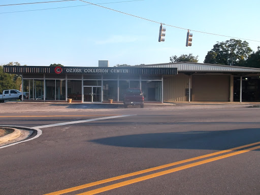 Ozark Collision Center en Ozark