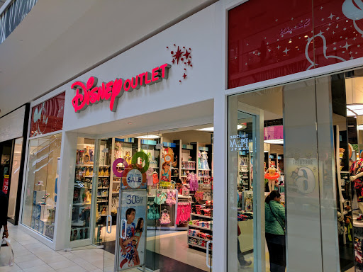 Toy Store «Disney Store», reviews and photos, 5220 Fashion Outlets Way, Rosemont, IL 60018, USA