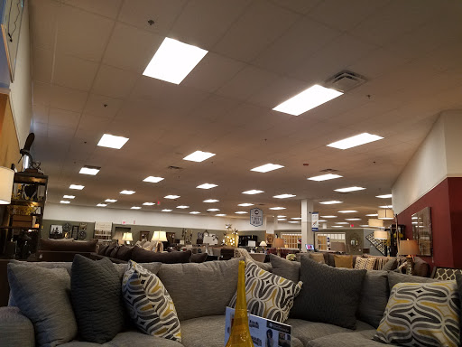 Furniture Store «Raymour & Flanigan Furniture and Mattress Store», reviews and photos, 1345 US-1, North Brunswick Township, NJ 08902, USA