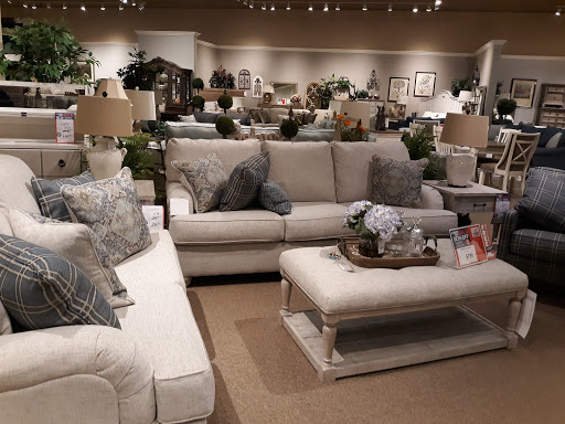 Furniture Store «Value City Furniture», reviews and photos, 931 US-1, Iselin, NJ 08830, USA