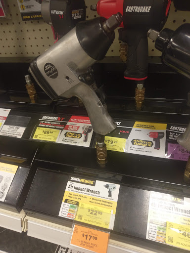 Hardware Store «Harbor Freight Tools», reviews and photos, 509 Lone Oak Rd, Paducah, KY 42003, USA