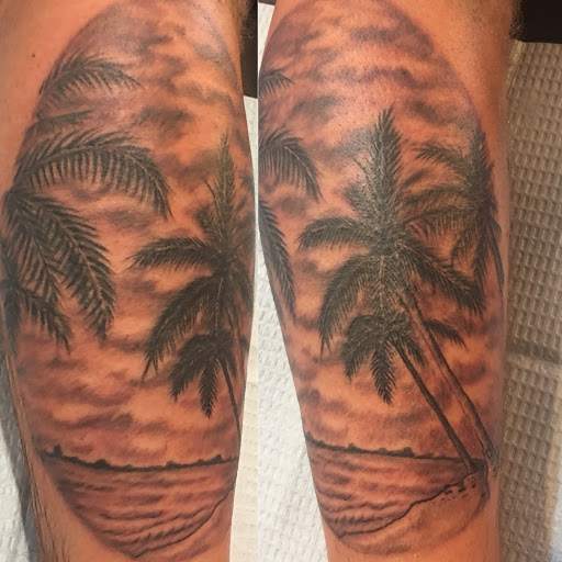 Tattoo Shop «Paradise Tattoo», reviews and photos, 2801 Estero Blvd, Fort Myers Beach, FL 33931, USA
