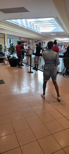 Computer Store «Apple Altamonte», reviews and photos, 451 E Altamonte Dr, Altamonte Springs, FL 32701, USA