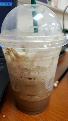 Coffee Shop «Starbucks», reviews and photos, 1922 Gateway Center Dr, Belvidere, IL 61008, USA