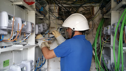 ALuMon Instalaciones eléctricas en Sevilla, Sevilla