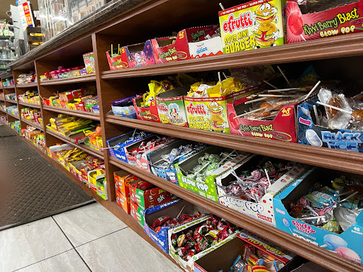 Wine Store «Canyon Crest Liquor», reviews and photos, 1350 Massachusetts Ave, Riverside, CA 92507, USA