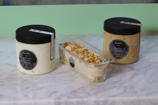 Mystic Artisan Ice Cream - גלידה