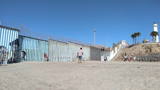 El Muro en la Playa, Tijuana