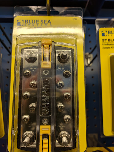 Marine Supply Store «West Marine», reviews and photos, 12350 Wayzata Blvd, Minnetonka, MN 55305, USA