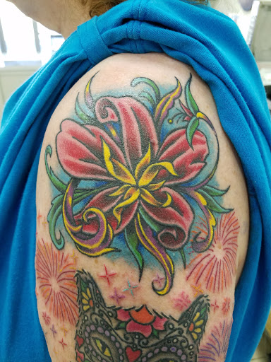 Tattoo Shop «Ain’t That Art Tattoos and Body Piercing», reviews and photos, 1304 Chestnut St, Murray, KY 42071, USA