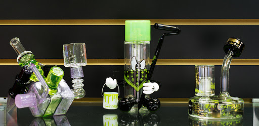 Tobacco Shop «Green Planet Smoke Shop», reviews and photos, 15325 Amberly Dr, Tampa, FL 33647, USA