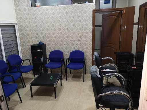 Información y opiniones sobre PELUQUERÍA MARGALLO de Melilla