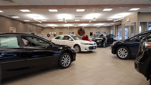 Toyota Dealer «Handy Toyota», reviews and photos