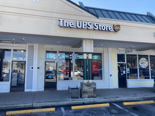 Shipping and Mailing Service «The UPS Store», reviews and photos, 12154 Darnestown Rd, Gaithersburg, MD 20878, USA