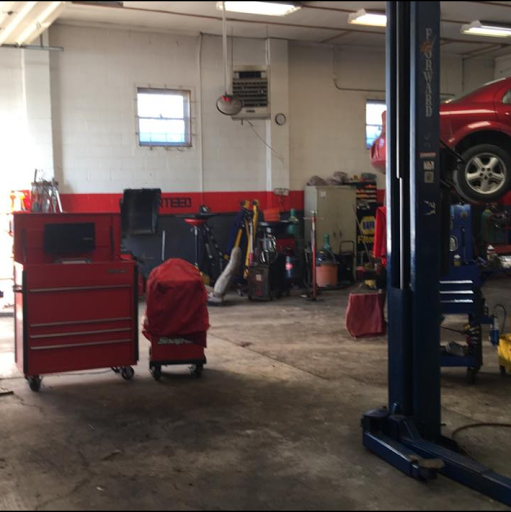 Auto Repair Shop «Guaranteed Truck & Auto Repair», reviews and photos, 13054 Salem Ave, Hagerstown, MD 21740, USA