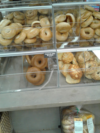 Grocery Store «Giant Food Stores», reviews and photos, 2641 MacArthur Rd, Whitehall, PA 18052, USA