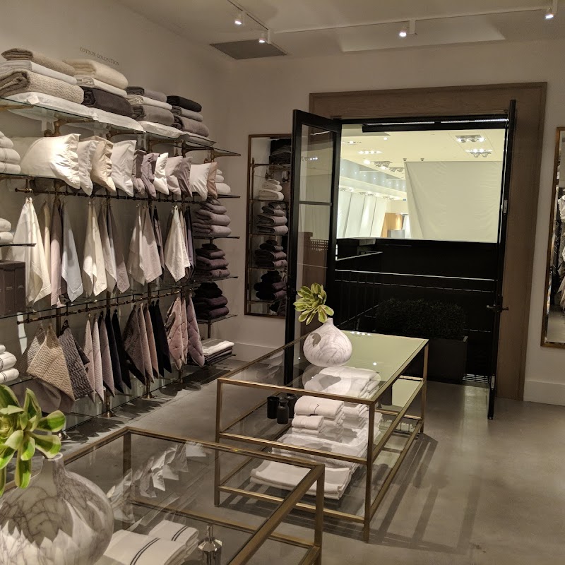 RH Toronto | The Gallery at Yorkdale