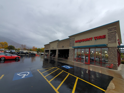 Tire Shop «Discount Tire Store - Draper, UT», reviews and photos, 89 E 12450 S, Draper, UT 84020, USA