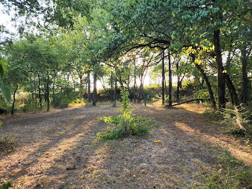 Disc Golf Course «Lester Lorch Park - Beaver Disc Golf Course», reviews and photos, 1823 Texas Plume Rd, Cedar Hill, TX 75104, USA