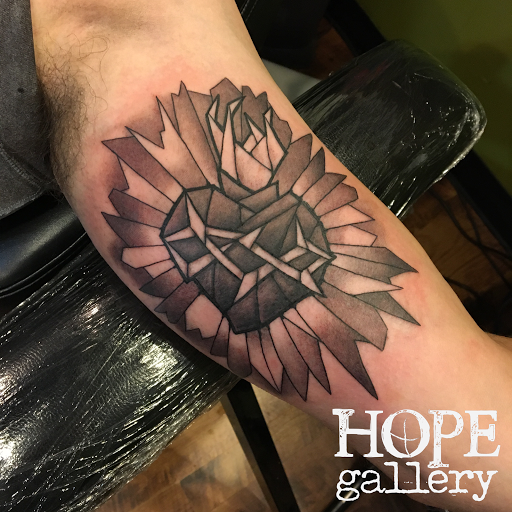 Tattoo Shop «Hope Gallery Tattoo», reviews and photos, 835 Woodward Ave, New Haven, CT 06512, USA
