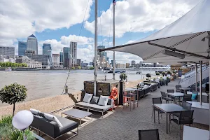 DoubleTree by Hilton London - Docklands Riverside image