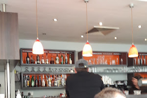 Leos Cafe Bar Ristorante