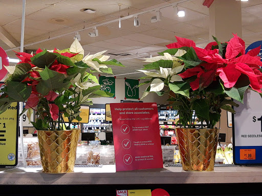 Grocery Store «Stop & Shop», reviews and photos, 11 Glen Ridge Rd, Greenwich, CT 06831, USA