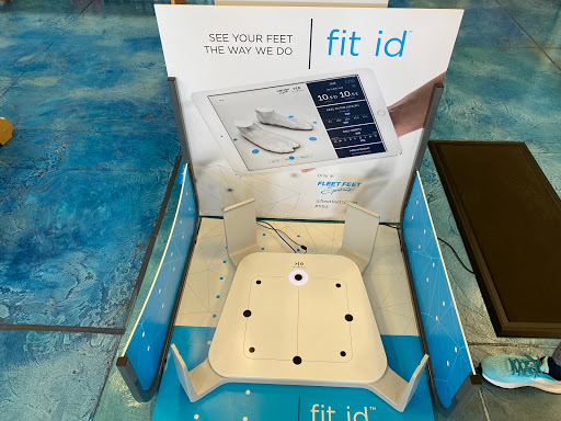 Sporting Goods Store «Fleet Feet Sports Buffalo», reviews and photos, 2290 Delaware Ave, Buffalo, NY 14216, USA