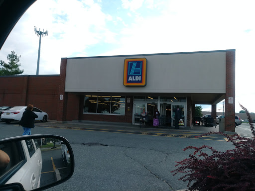 Supermarket «ALDI», reviews and photos, 1705 W Edgar Rd, Linden, NJ 07036, USA