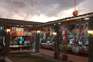 Chinchero Textil Ñawi Awapa image