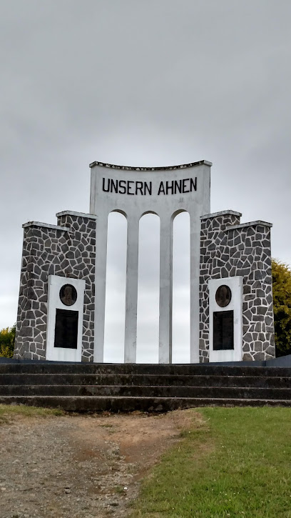 Monumento A Los Colonos Alemanes Unsern Ahnen